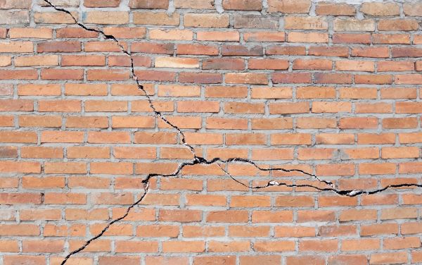 Cracked Brick Repair in Independence